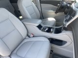 Used 2022 GMC Acadia SLE w/ Driver Convenience Package image 5
