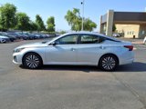 Used 2024 Nissan Altima 2.5 SV image 4