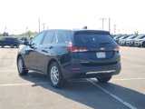 Used 2023 Chevrolet Equinox LT image 3
