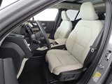 Used 2025 Volvo XC40 B5 Ultra image 5