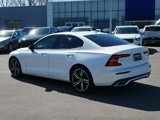 Used 2019 Volvo S60 T8 R-Design image 5
