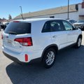 Used 2015 Kia Sorento LX image 2