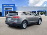 Used 2016 Kia Sorento L image 4