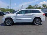 Used 2017 Jeep Grand Cherokee Overland image 3
