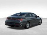 New 2025 Hyundai Elantra SE image 4