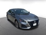 Used 2024 Nissan Altima 2.5 SV image 3
