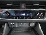 Used 2023 Nissan Rogue SV image 3