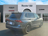 Used 2022 Volkswagen Tiguan SE w/ Panoramic Sunroof Package image 2