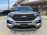 Used 2022 Ford Explorer XLT w/ Equipment Group 202A image 2