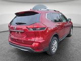 Used 2020 Nissan Rogue SV image 3