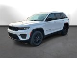 Used 2024 Jeep Grand Cherokee Altitude image 4