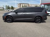 Used 2020 Chrysler Pacifica Touring-L image 2