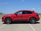 Certified 2025 Porsche Macan image 2