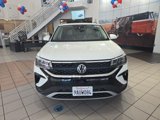 Certified 2022 Volkswagen Taos SE w/ Panoramic Sunroof Package image 2