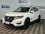 Used 2017 Nissan Rogue SV image 2