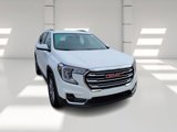 Used 2024 GMC Terrain SLT image 3