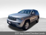 Used 2017 Jeep Grand Cherokee Laredo image 4
