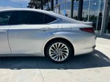 Used 2019 Lexus ES 300h image 4