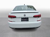 Used 2022 Volkswagen Passat 2.0T R-Line image 5