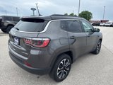 Used 2023 Jeep Compass Limited image 3
