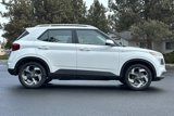 New 2025 Hyundai Venue SEL image 3