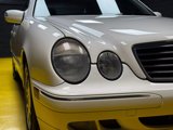 Used 2000 Mercedes-Benz E 320 Sedan image 3