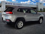 Used 2017 Jeep Cherokee Latitude w/ Cold Weather Group image 3