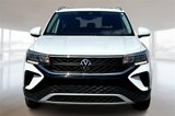 Used 2024 Volkswagen Taos SE w/ Panoramic Sunroof Package image 3