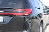 New 2025 Chrysler Pacifica Select image 5