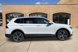 Used 2018 Volkswagen Tiguan SEL w/ 3rd Row Seat Package image 2