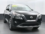 Used 2023 Nissan Rogue SV image 2