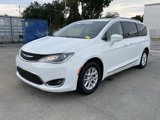 Used 2020 Chrysler Pacifica Touring-L image 3