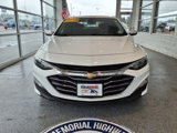 Used 2022 Chevrolet Malibu LT image 2