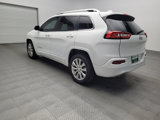 Used 2017 Jeep Cherokee Overland image 5