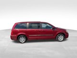 Used 2011 Chrysler Town & Country Touring image 4