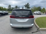 Used 2023 Chrysler Pacifica Touring-L image 6