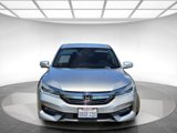 Used 2017 Honda Accord Touring image 2