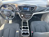 Certified 2019 Chrysler Pacifica Touring image 6