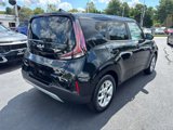 Used 2023 Kia Soul LX w/ LX Technology Package image 5