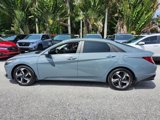 Used 2023 Hyundai Elantra Limited image 4