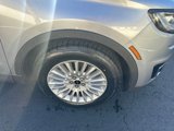 Used 2020 Lincoln Nautilus Premier image 3