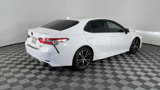Used 2019 Toyota Camry SE image 4
