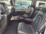 Used 2023 Chrysler Pacifica Touring-L image 5