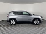Used 2022 Jeep Compass Latitude image 2