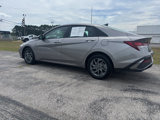 Used 2024 Hyundai Elantra SEL image 2