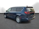 New 2025 Chrysler Pacifica Select image 3
