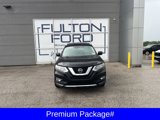 Used 2018 Nissan Rogue SL image 2
