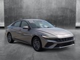 Used 2024 Hyundai Elantra SEL image 3