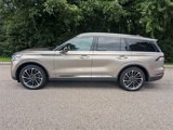 Used 2020 Lincoln Aviator Reserve w/ Equipment Group 202A image 2