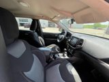 Used 2016 Jeep Cherokee Sport image 3